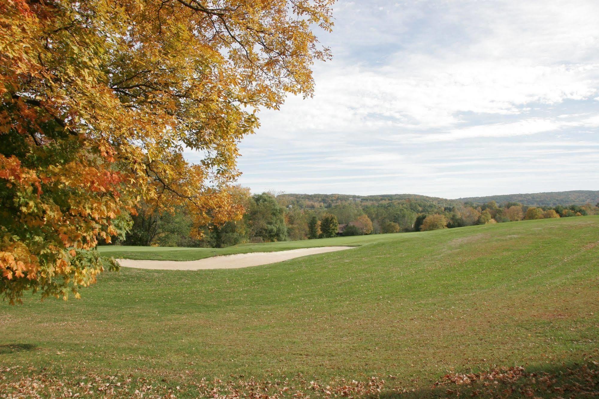 Heritage Hotel, Golf, Spa & Conference Center, BW Premier Collection Southbury Exterior foto